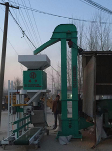 玉米包裝秤使用現(xiàn)場